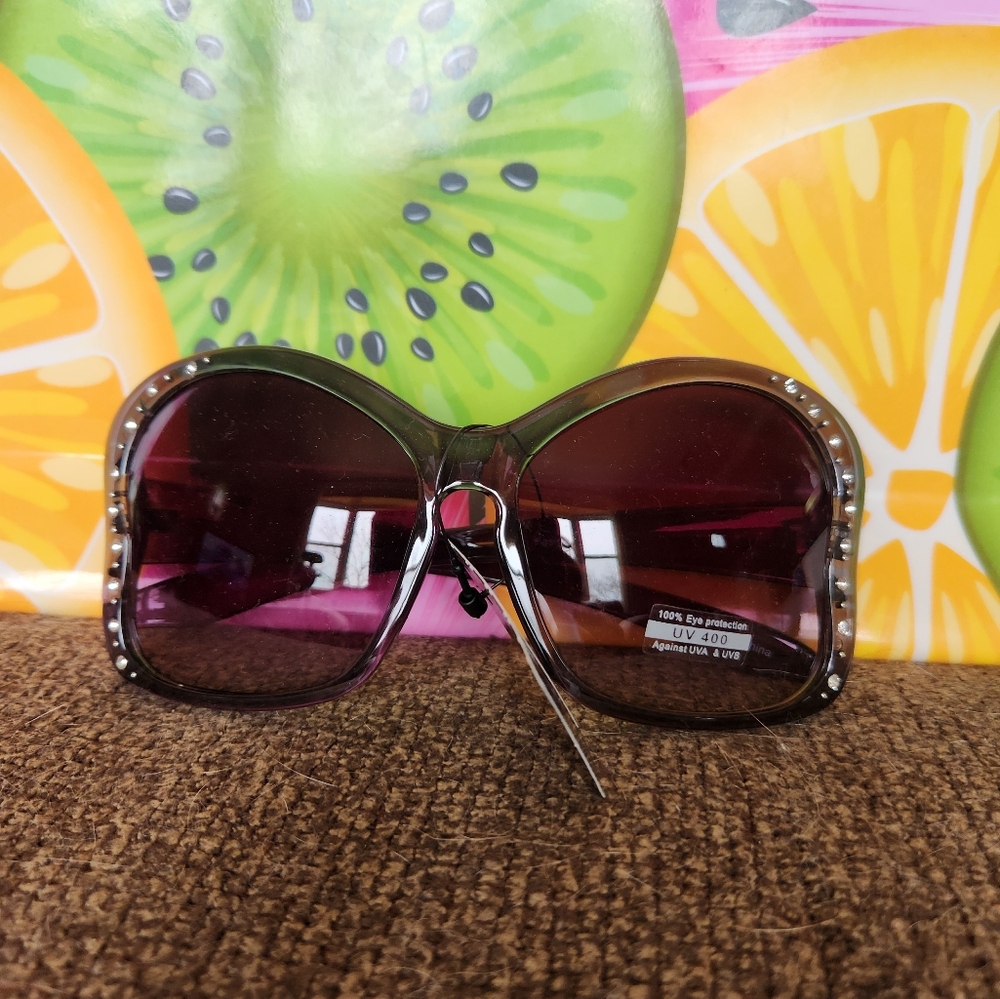 Moda sunglasses NWT